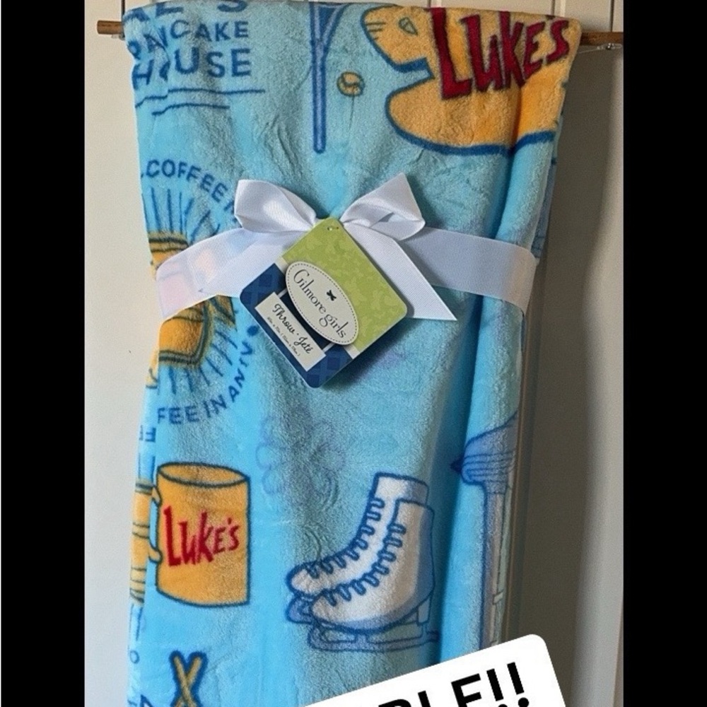 GILMORE GIRLS BLANKET